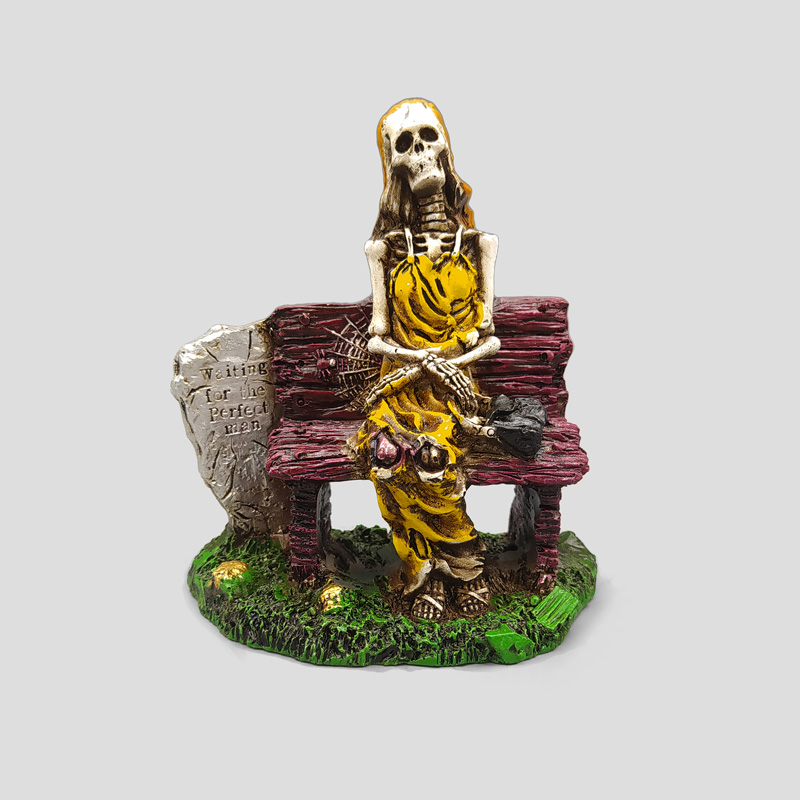 مجسمه اسکلت زن مدل Waiting for Perfect Man کد Shah-032