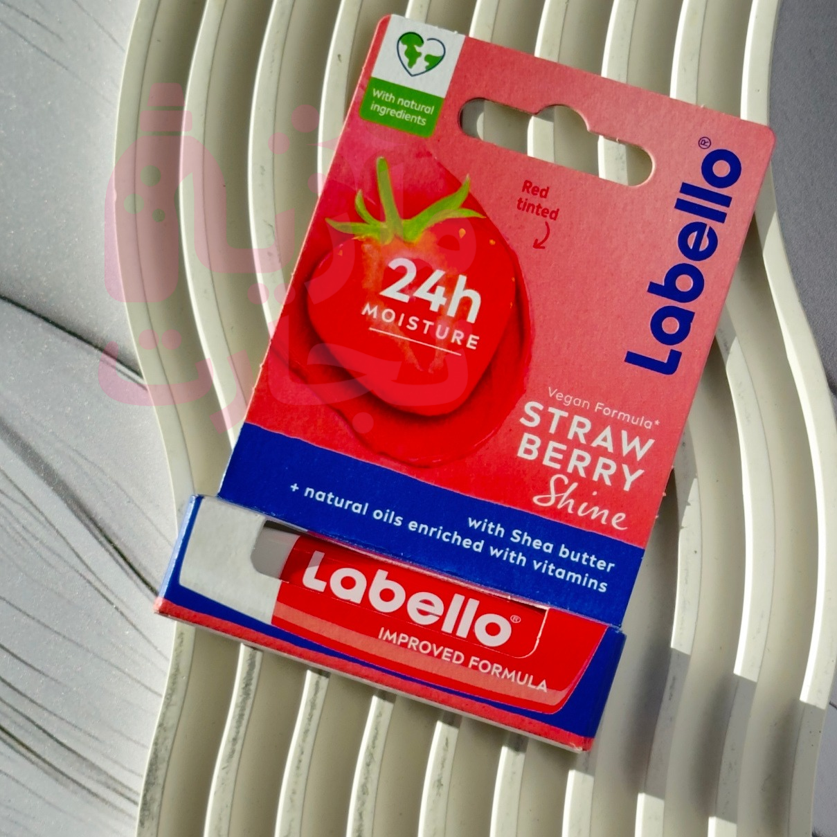 بالم لب لابلو LABELLO سری 24ساعت آبرسانی 24h MOISTURE رایحه توتفرنگی 48گرم