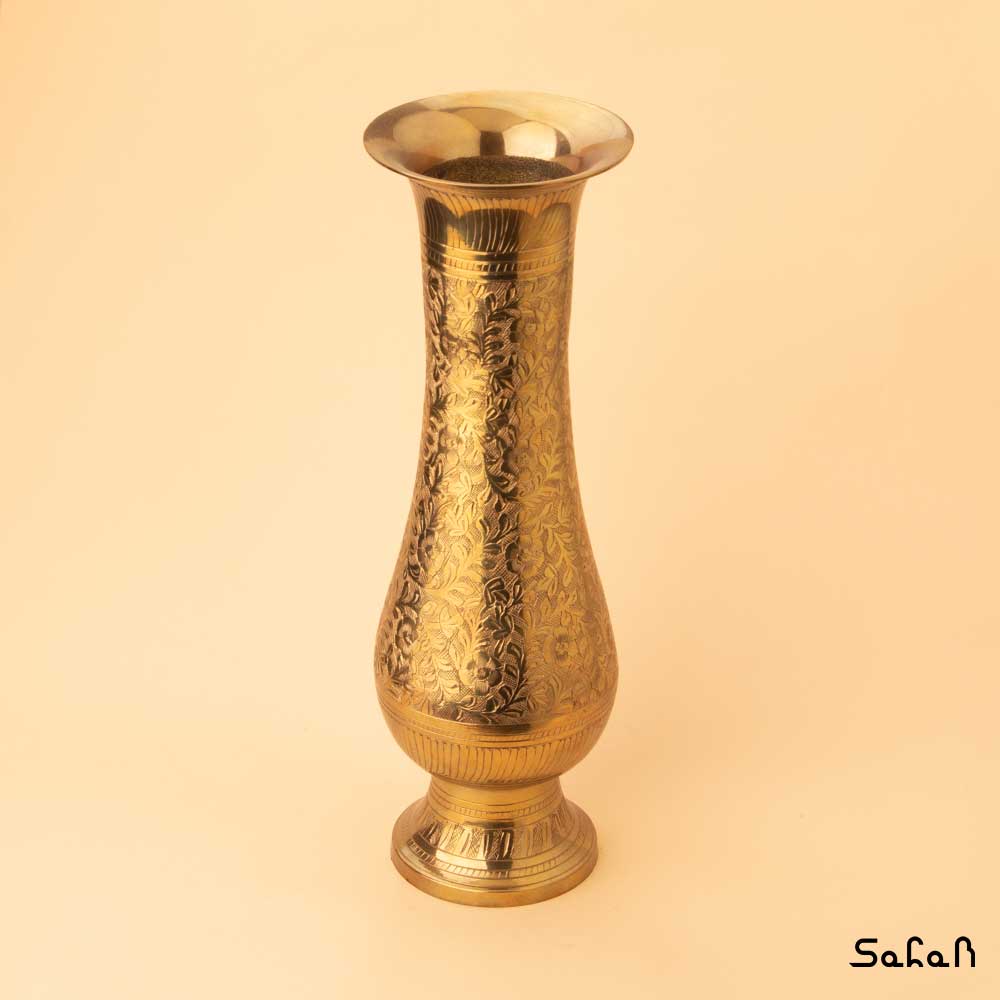 گلدان برنجی طلایی