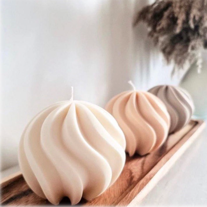 شمع طرح کروی شیاردار کد 2029