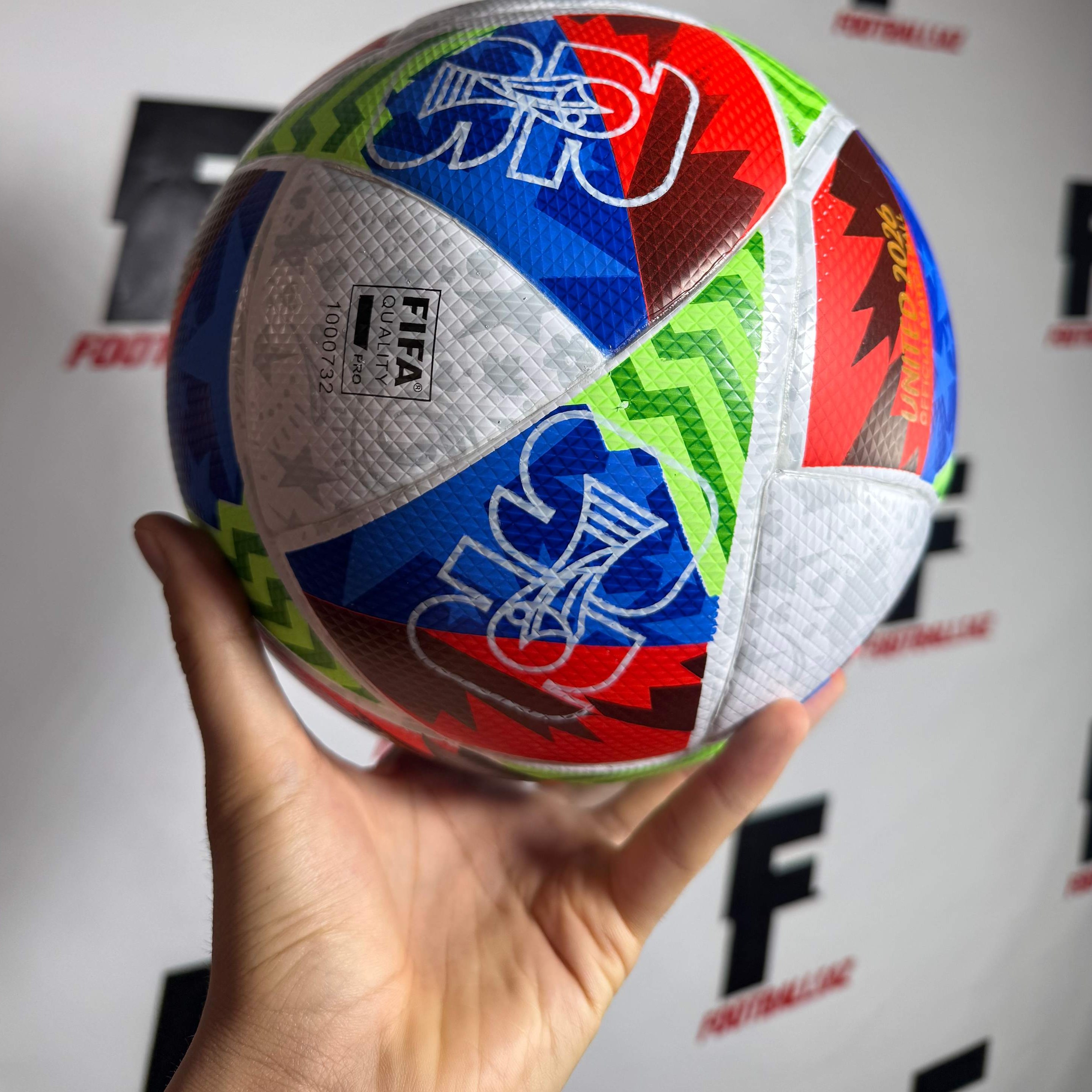 توپ فوتبال آدیداس مدل جام جهانی 2026 سایز 5 چرمی