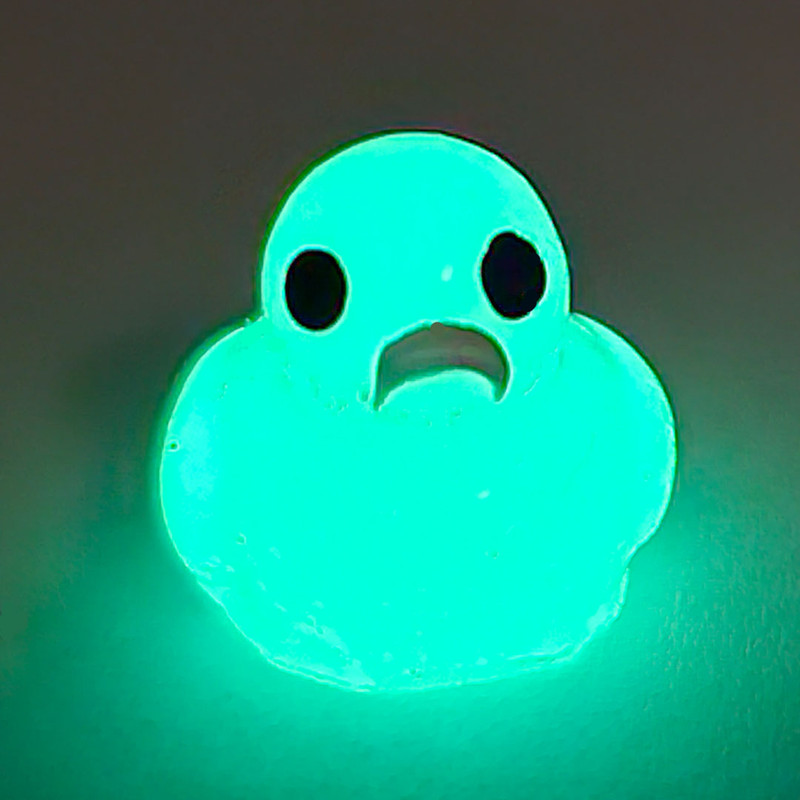 مجسمه رزینی طرح شب تاب مدل جوجه اردک