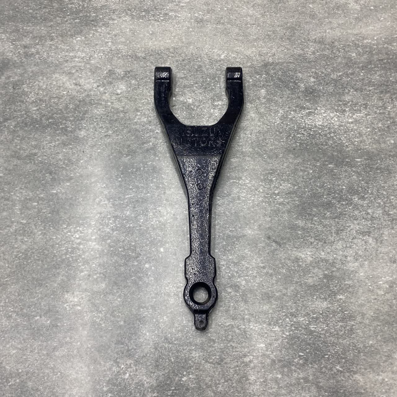 دوشاخ کلاچ ایسوزو