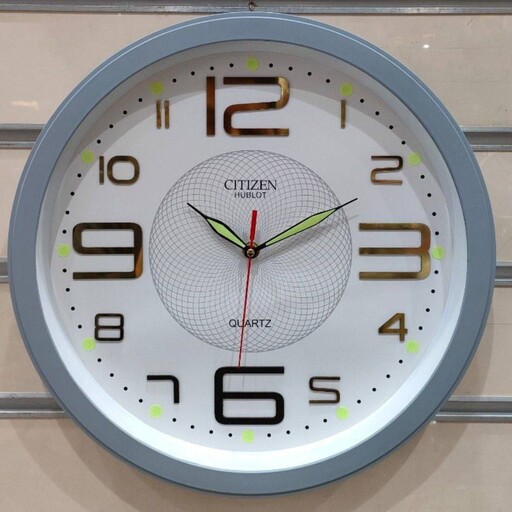 ساعت سیتیزن نوا 110 گردتلفیقی از چوب و پلاستیک  سایز 37موتور ارامگرد درجه یک رنگ بندی کامل 