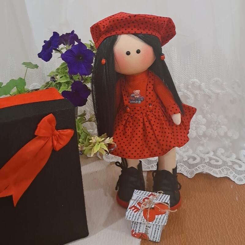 عروسک روسی دختر کفش دوزکی دراندازه های مختلف  به سفارش مشتری