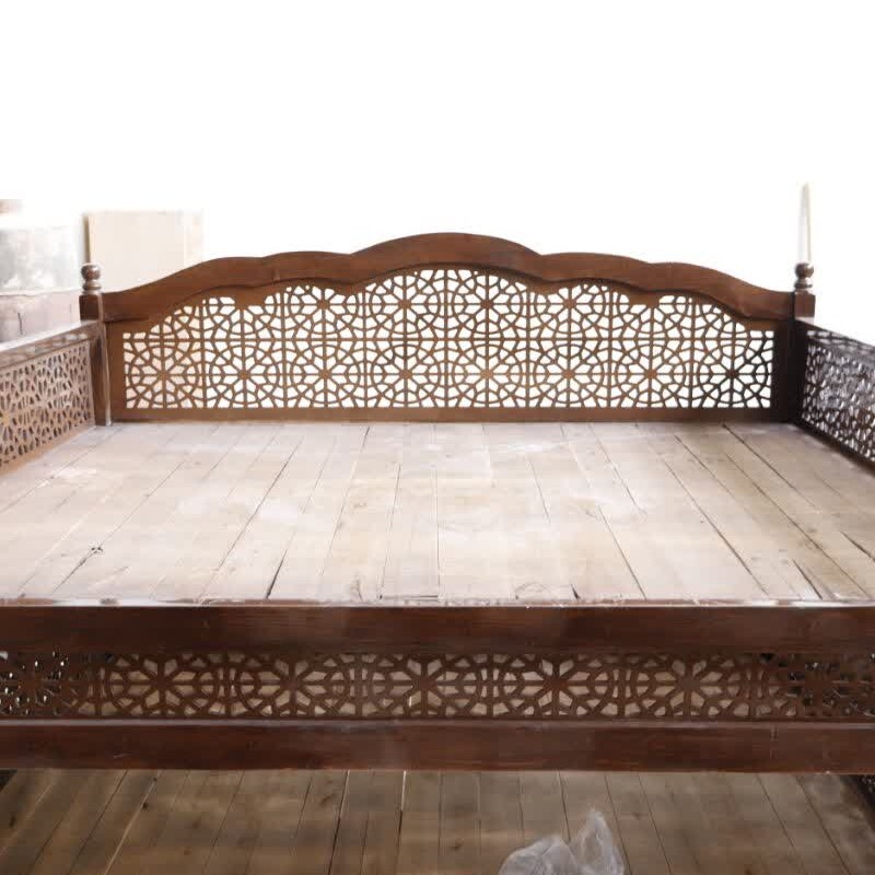 تخت های چوبی سنتی