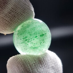 نگین سنگ شبه زمرد معدنی در بازار به اسم های مختلف از بریل و زمرد تا کوارتز سبز فروخته میشه وزن 11قیراط
کد 30498