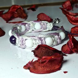 دستبند سنگ اصل آمتیست و اونیکس سفید ارسال رایگان،دستبند شکوفه،دستبند یاسی،دستبند سفید،دسبند زنانه،مردانه،دستبند دخترانه