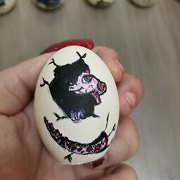 تخم مرغ با طرح اژدها نقاشی دستی و دستساز
