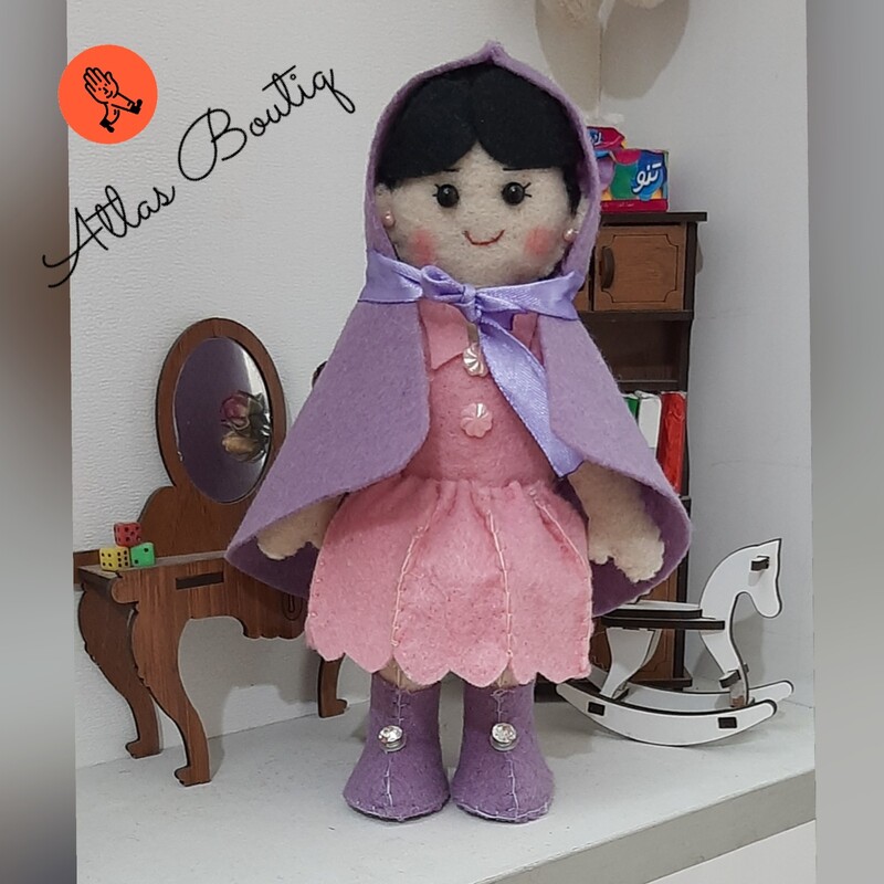 عروسک نمدی دختر با شنل . عروسک نمدی آشپز جفتی