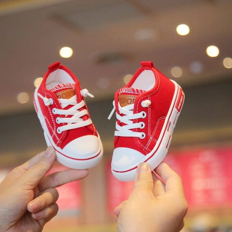 کفش بچگانه  وارداتی کفش آلستار  وارداتی  رنگ قرمز مناسب دختر و پسر  کیفیت درجه بک و تضمینی کف طبی 