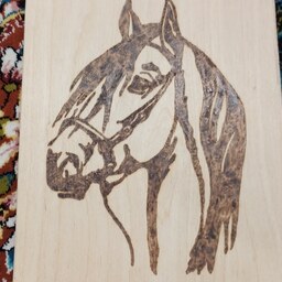 تابلو چوبی طرح اسب سوخته نگاری شده تخته سه لایه روسی 