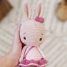 خرگوش ملوس بافتنی طرح دخترانه مناسب سیسمونی و هدیه