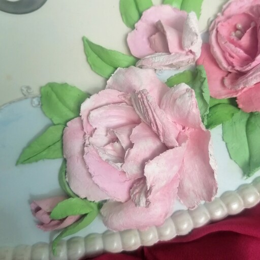 ساعت دیواری چوب ام دی اف گل برجسته با گلهای رز و شکوفه  صورتی 