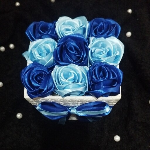 باکس گل مصنوعی چوبی آبی روشن و آبی کاربنی با روکش چرم