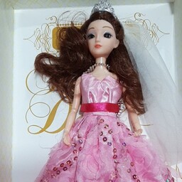 عروسک مفصلی با لباس عروس و تاج و گردنبند کمربند