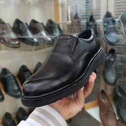 کفش مردانه چرم طبیعی مدل جدید ساده کشی با ( 6 ماه ضمانت ) و ( ارسال رایگان)