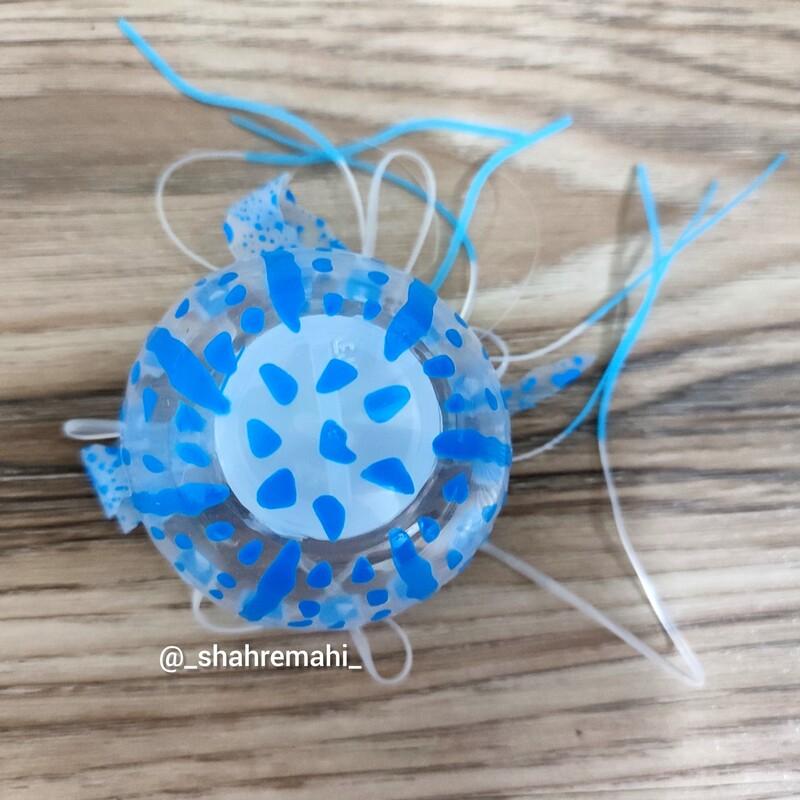 دکوری آکواریوم عروس دریایی رنگ آبی سایز کوچک شبرنگ با پایه چسبانک دار جهت اتصال محکم محصول وارداتی و شیک