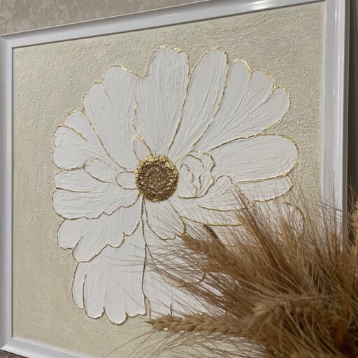 تابلو گل برجسته،کار شده با ورق طلا و خمیر تکسچر در ابعاد 60در 60 رنگ قاب به دلخواه مشتری