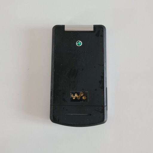 قاب و شاسی کامل و اصلی گوشی تاشو سونی اریکسون Sony Ericsson W508