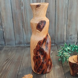 گلدان چوبی لبه پوستی و روستیک با چوب زیبای آاوچه جنگلی 