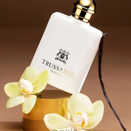 عطر تروساردی دونا با کیفیت بالا قیمت هر گرم 14000(لطفا قبل ازخرید توضیحات مطالعه شود)