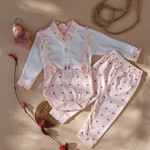 لباس دوتیکه ی دخترانه نوزادی صورتی قیمت مناسب بچگانه عیدی بلوز زیردکمه و شلوار 