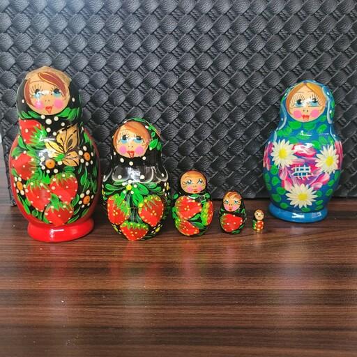 بسته هدیه روسی شامل دو عدد ماتروشکا 5 تکه 11 سانت آینه ماگ و عروسک روسی و جاسوئیچی 