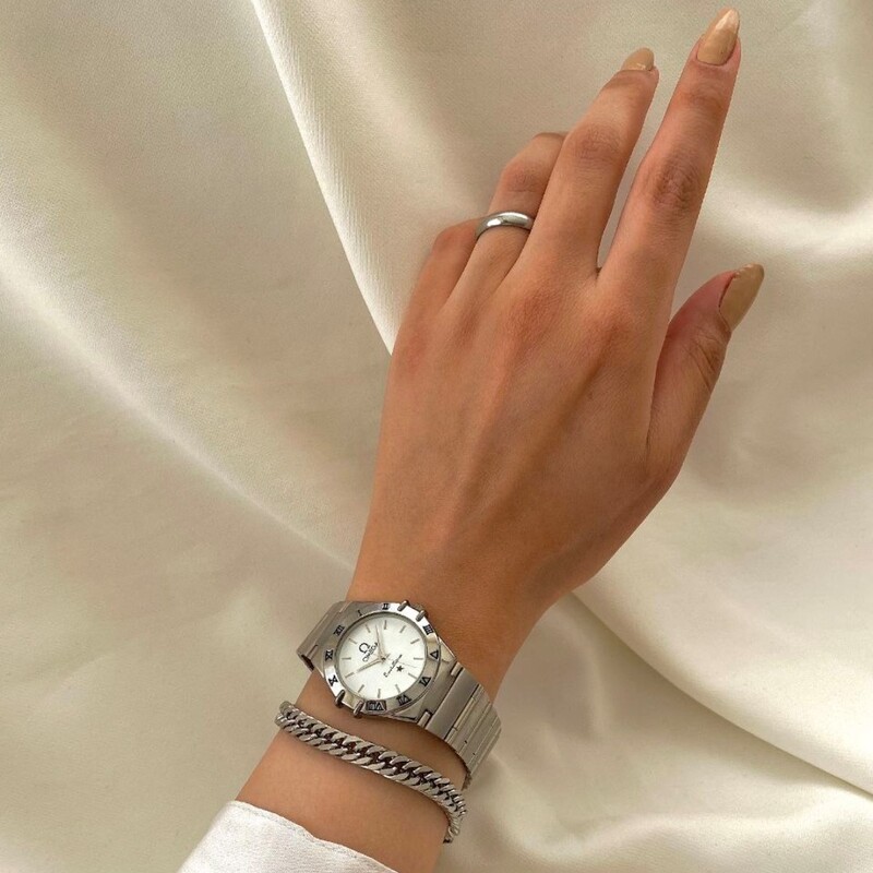 ساعت زنانه امگا ژاپن همراه دستبند کارتیر و حلقه صفحه سفید