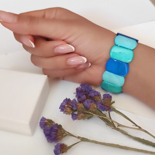 دستبند  آبی بسیار براق و شیک دستبند دخترانه و زنانه بدلیجات به قیمت عمده کادو تولد دستبند