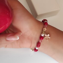 دستبند توت فرنگی دستبند قرمز بسیار زیبا و خاص دستبند دخترانه دستبند وارداتی رنگ ثابت و ضدحساسیت