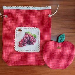 ست کیسه سبزی 3 لایه طرح انگور یاقوتی و دستگیره میوه ای طرح سیب رنگ قرمز از برند ابرا