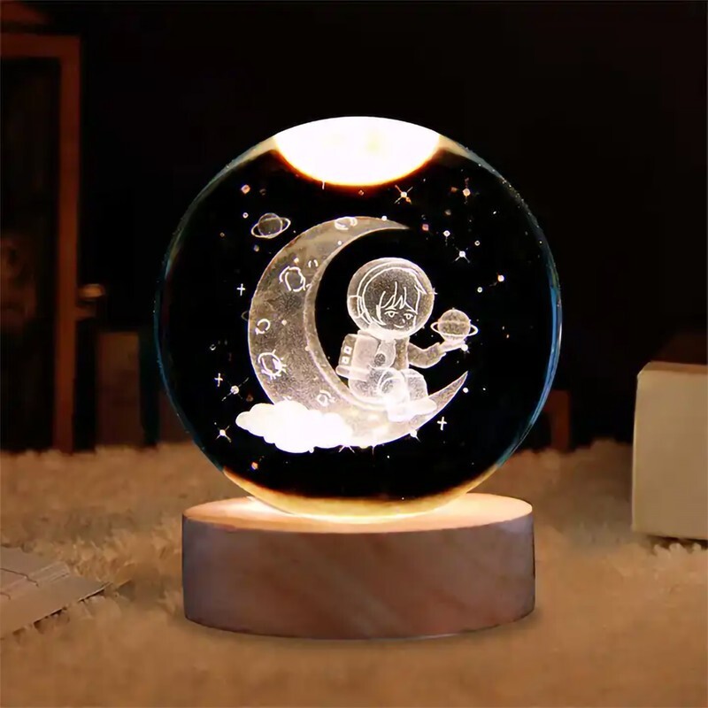 چراغ خواب مدل گوی شیشه ای 3D طرح فضانورد روی ماه قطر 6