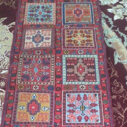 گلیم ورنی زیبای آذربایجان نیم متر در دو متر مخصوص کناره پادری و رومیزی ووسط فرش