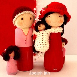 عروسک دستساز چوبی خانواده 3 نفره قرمز