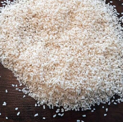 برنج نیم دانه محلی