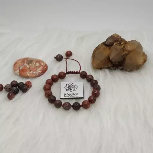 دستبند سنگ جاسپر سرخ red jasper
تراش گرد سایز 8
سنگ تقویت انرژی
کد 110