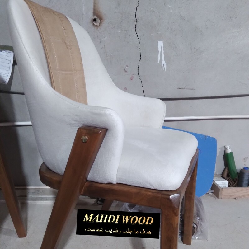 میز ناهار خوری چهار نفره مدل پاتریس صندلی چوب راش گرجستانی MAHDIWOOD 