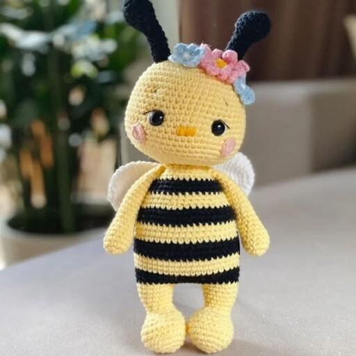 عروسک زنبور 