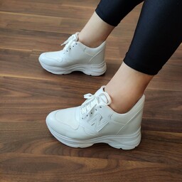 کفش لژ مخفی 6 سانتی دخترانه زنانه رنگ سفید سایز 37 تا 40 زیره پیو رویه چرم صنعتی مصنوعی ارسال رایگان