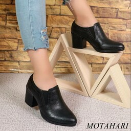 کفش کلاسیک

مدل Motaharii
رویه چرم بیاله واکس خور   
پاشنه 5  سانت پیو 
Size 37ta40
کیفیت با ضمانت 
قالب استاندارد