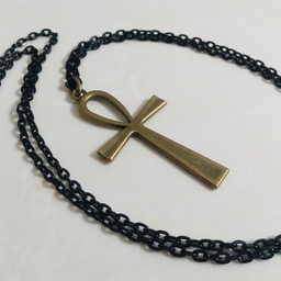 گردنبند مردانه صلیب  همراه با زنجیر  فلزی محکم و رنگ ثابت 