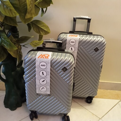 چمدان دو تیکه سایز متوسط و کوچک                        در چند رنگ