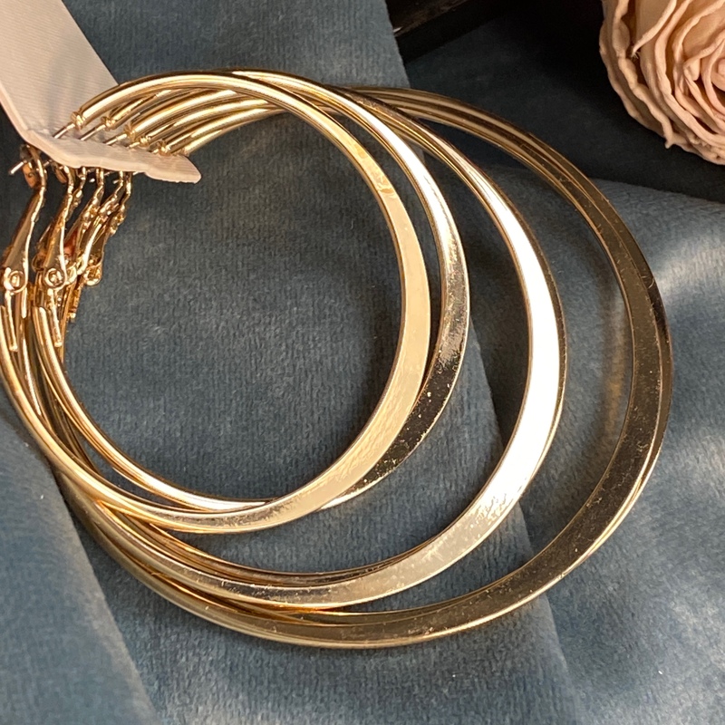 گوشواره حلقه ای در پک سه تایی در سه سایز متفاوت بینظیر برای کادو تولد