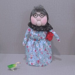 عروسک گل تاج بی بی 35 سانتیمتر ، عروسک مادربزرگ ،عروسک پیرزن ،عروسک خاله پیرزن،عروسک سنتی،عروسک دستساز،عروسک نوستالژی