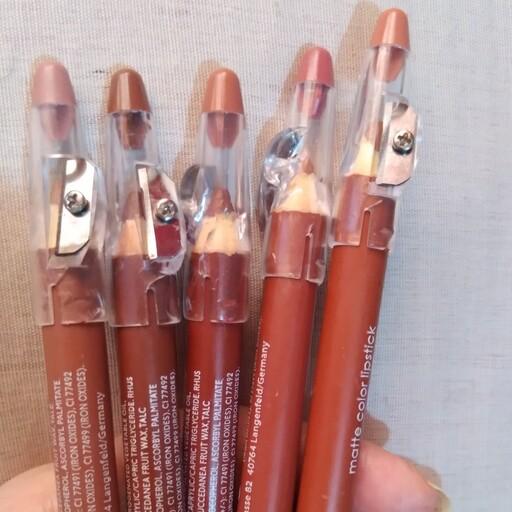 رژ لب مدادی کالیستا تراش دار در 5 رنگ (بصورت تکی)