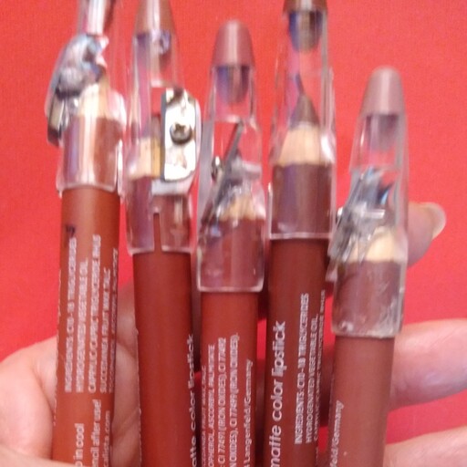 رژ لب مدادی کالیستا تراش دار در 5 رنگ (بصورت تکی)