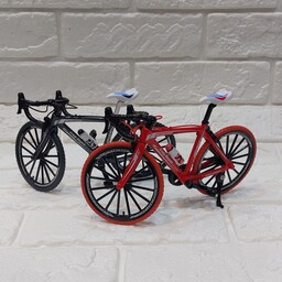 اسباب بازی دوچرخه فلزی(ماکت) در دو رنگ قرمز و مشکی