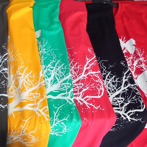 تیشرت زنانه چاپ درخت و پروانه دارای رنگبندی محشر 