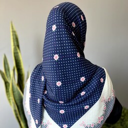 روسری مجلسی طرح گل ریز سوپرکرپ خوش ایست و زیبابسیارلطیف